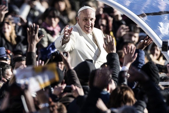 Papież krytykuje media za relacje z synodu