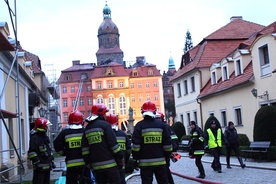 Spłonęła znaczna część dachu i górnego piętra Zamku Książ