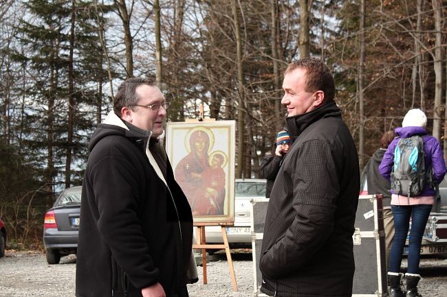 Przekazanie znaków ŚDM na Kopie Biskupiej