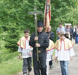  Leszek Kiński podczas procesji eucharystycznej 