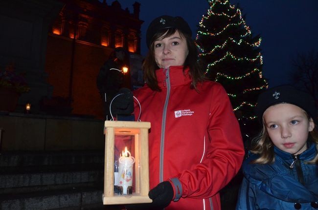 Przekazanie Betlejemskiego Światła Pokoju