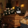 W sobotę 20 grudnia tłumy żegnały tragicznie zmarłą Renatę Białkowską, pracownicę GOPS w Makowie