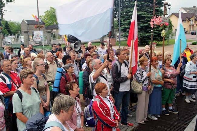 Po raz 25. do Niepokalanowa przyszli pątnicy w pielgrzymce trzeźwościowej z Radomia