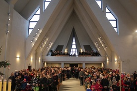 Wnętrze nowego kościoła w Woli Piskulinej