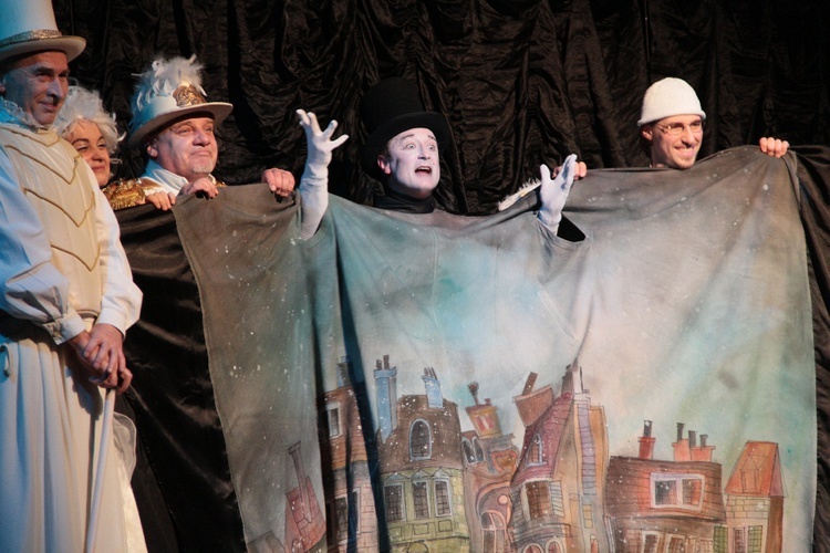 Mr. Scrooge na deskach opolskiego teatru