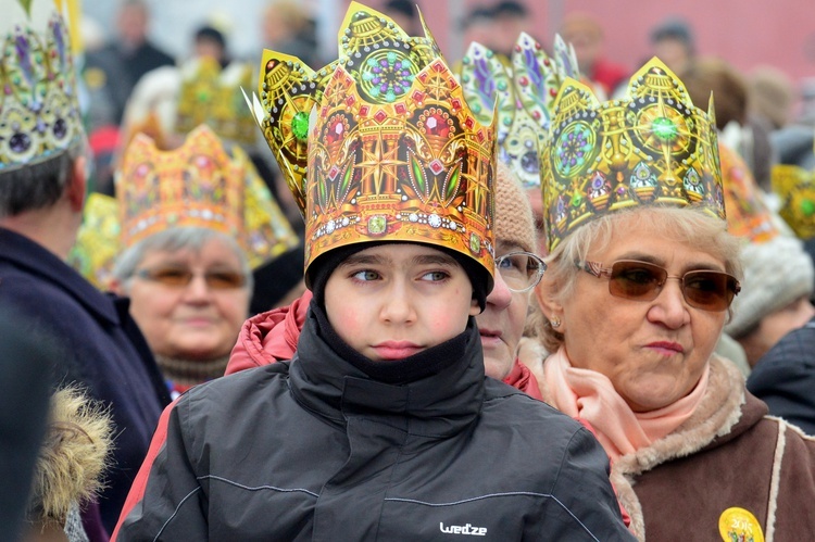 Nowa Ruda Słupiec - orszak - w drodze