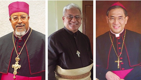 Od lewej: Abp Berhaneyesus Demerew Souraphiel, arcybiskup Addis Abeby (Etiopia), bp Soane Patita Paini Mafi, biskup diecezji Tonga, (Wyspy Tonga), abp Francis Xavier Kriengsak Kovithavanij, arcybiskup Bangkoku (Tajlandia)