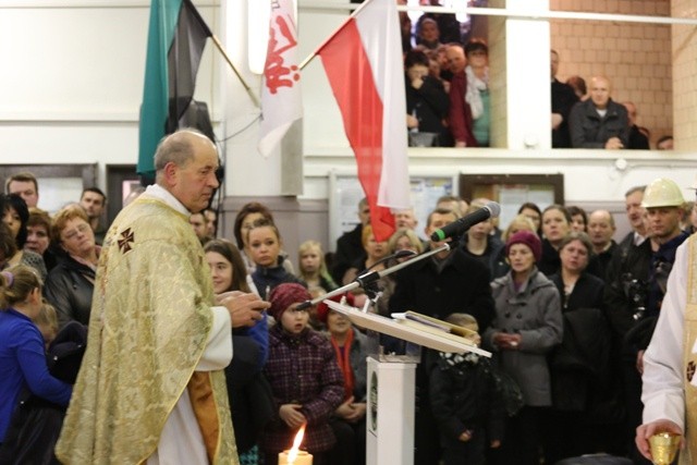 Msza św. w intencji górników i ich rodzin w cechowni KWK "Brzeszcze"