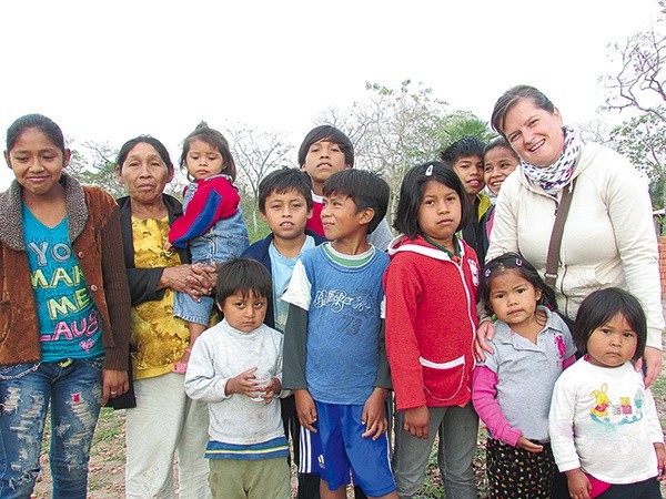 Misjonarka z Cieszyna wśród swoich boliwijskich przyjaciół
