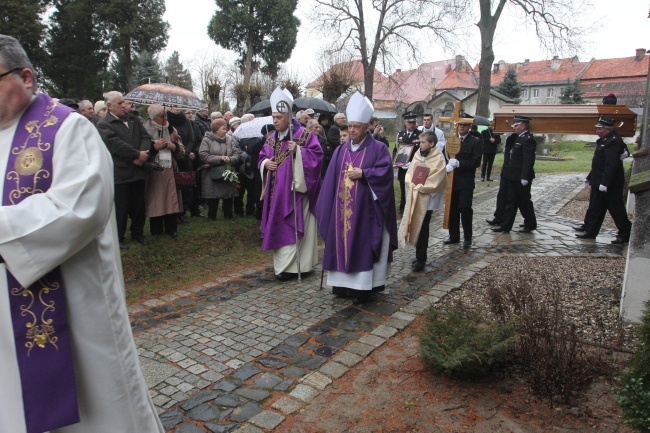 Spoczął "u siebie"