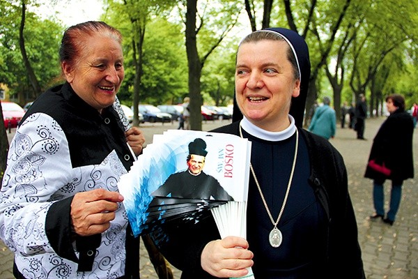 Siostry Wspólnej Pracy  od Niepokalanej Maryi posługują przy bazylice Serca Jezusowego  na Pradze