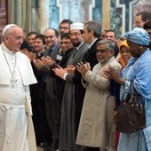 Papież o dialogu z islamem: dbajmy o tożsamość