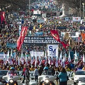  22.01.2015. Waszyngton. USA. Setki tysięcy obrońców praw człowieka zgromadziły się na 42. Marszu dla Życia w rocznicę legalizacji aborcji w Stanach. „Jesteśmy pokoleniem pro life” – głosi największy transparent. 