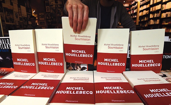 W ciągu trzech dni we Francji sprzedano ponad 200 tys. egzemplarzy najnowszej powieści Houellebecqa, zatytułowanej „Soumission”. 