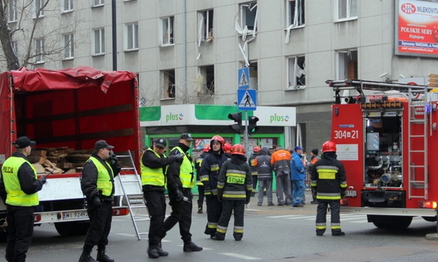 Nadal nie są znane przyczyny eksplozji w kamienicy przy Noakowskiego 26 w Warszawie