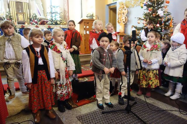 Przedszkolaki kolędowo