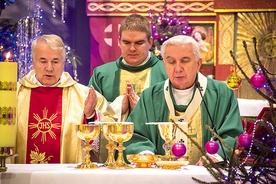 Uroczystej Mszy św.  przewodniczył metropolita warmiński abp Wojciech Ziemba