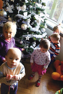 W Domu Małego Dziecka w Wałbrzychu przebywa 30 dzieci. Niektórym można by zaoszczędzić traumatycznych przeżyć, gdyby prawo przewidywało inne formy pomocy
