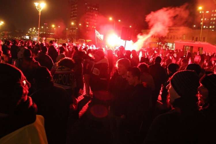 Górnicy pikietują siedzibę JSW