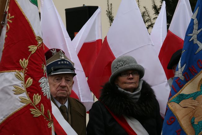 Zachowując pamięć