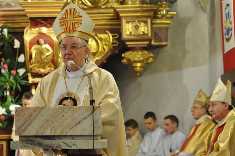 Abp Stanisław Budzik wygłasza kazanie