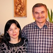  Beata i Tomasz Głowienkowie czują, że swoją radość ze wspólnego życia muszą nieść innym