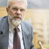 Prof. Paul H. Dembinski jest ekonomistą, wykładowcą uniwersytetów w Szwajcarii, Wielkiej Brytanii i Chile. Jest także dyrektorem Obserwatorium Finansowego w Genewie i dyrektorem Instytutu Badań Ekonomicznych Eco Diagnostic, członkiem rady konsultacyjnej na Wydziale Nauk Ekonomicznych Uniwersytetu Karola w Pradze. W Wydawnictwie M ukazała się właśnie jego książka „Kryzys ekonomiczny i kryzys wartości”.