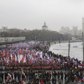 45 tys. osób na marszu pamięci Niemcowa 