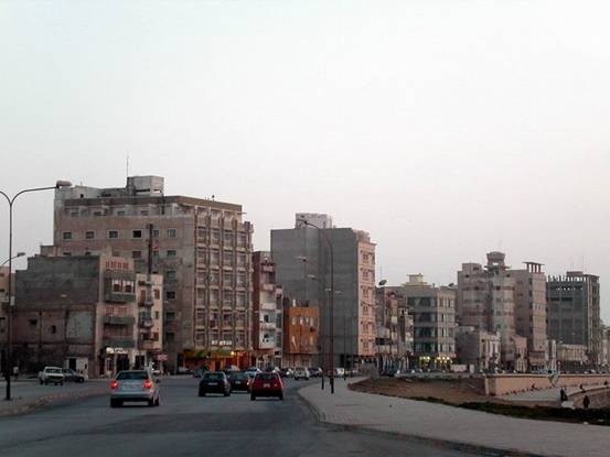 Dzielnice mieszkalne Bengazi pod ostrzałem rakietowym