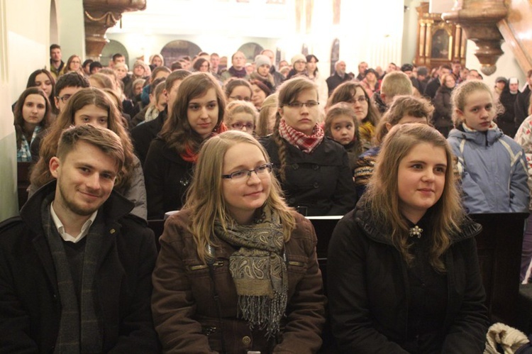 Krzyż ŚDM i ikona Matki Bożej w Cieszynie