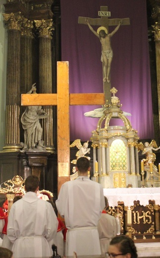 Krzyż ŚDM i ikona Matki Bożej w Cieszynie