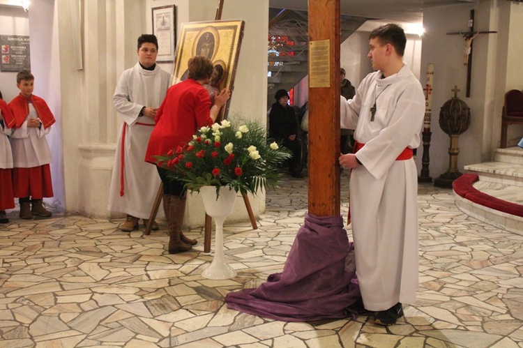 Krzyż ŚDM i ikona Matki Bożej w Wiśle