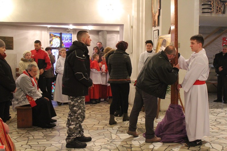 Krzyż ŚDM i ikona Matki Bożej w Wiśle