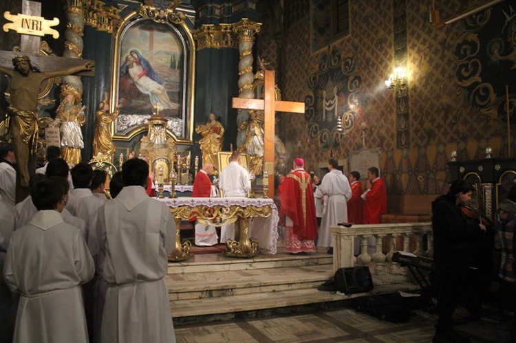 Krzyż ŚDM i ikona Matki Bożej w Żywcu