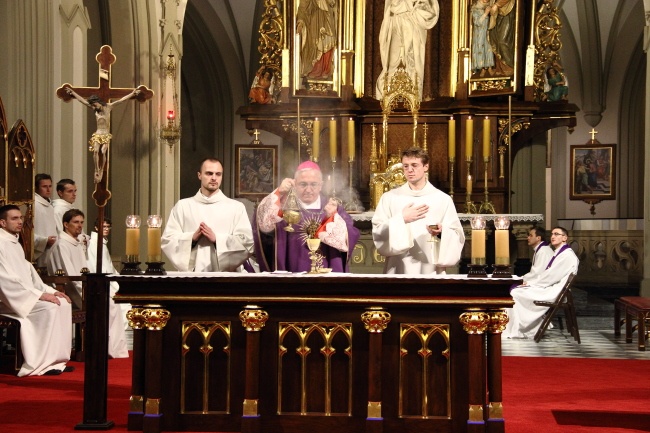 Abp Celestino Migliore na EDK