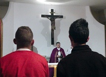  Uczestnicy rekolekcji modlili się liturgią godzin