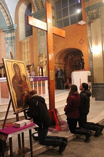 Krzyż i ikona Matki Bożej w Bielsku-Białej - cz. 1