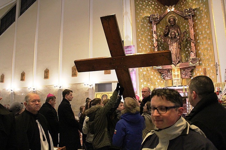 Krzyż i ikona Matki Bożej w Bielsku-Białej - cz. 1