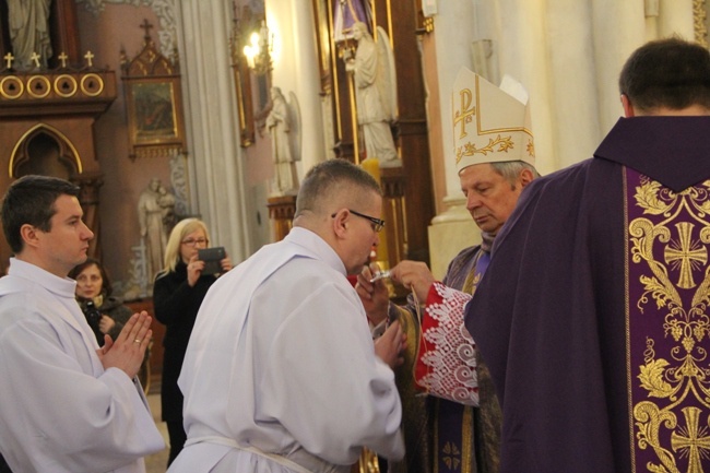 Mamy nowych nadzwyczajnych szafarzy Komunii świętej