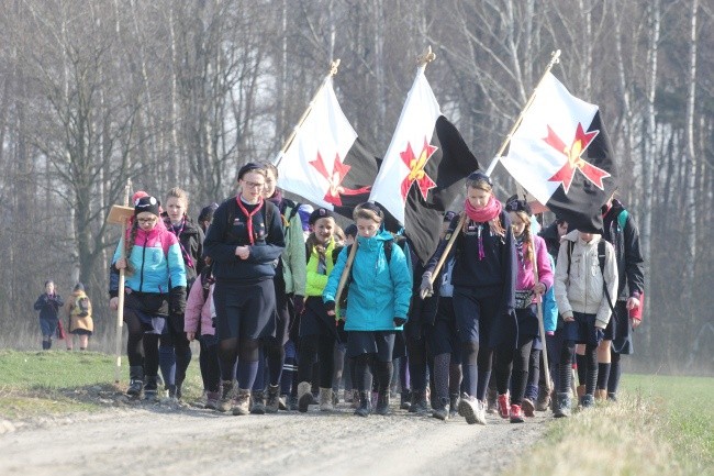 Piesza modlitwa skautów