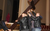Mieszkańcy Katowic przeszli Drogą Krzyżową