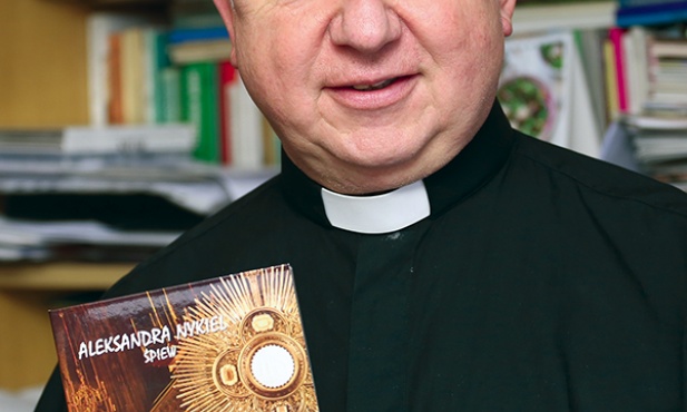 – Ta płyta zachęca do modlitwy  – mówi ks. prał. Józef Oleszko