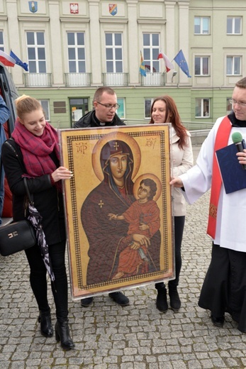 Powitanie symboli ŚDM w diecezji radomskiej