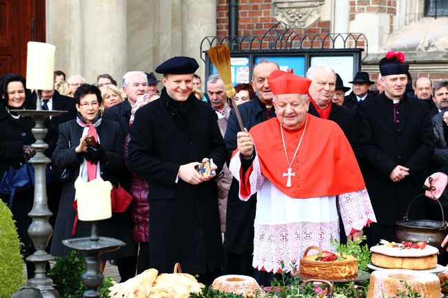 Święcenie pokarmów wielkanocnych. Kraków - 2015