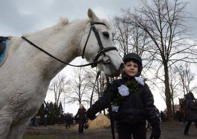 Procesja konna w Ostropie