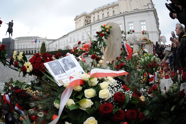 2010. Warszawa po katastrofie