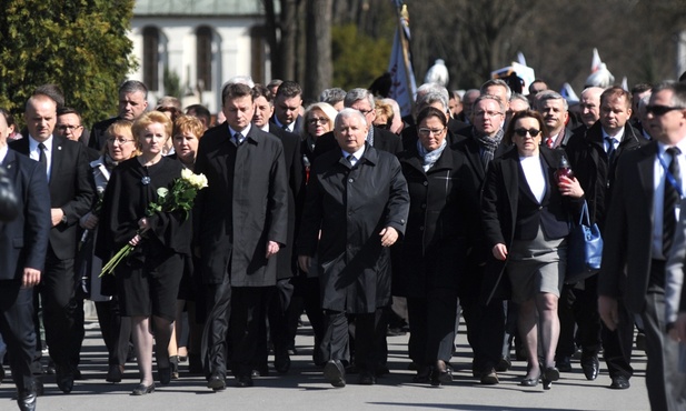 Jarosław Kaczyński na Powązkach