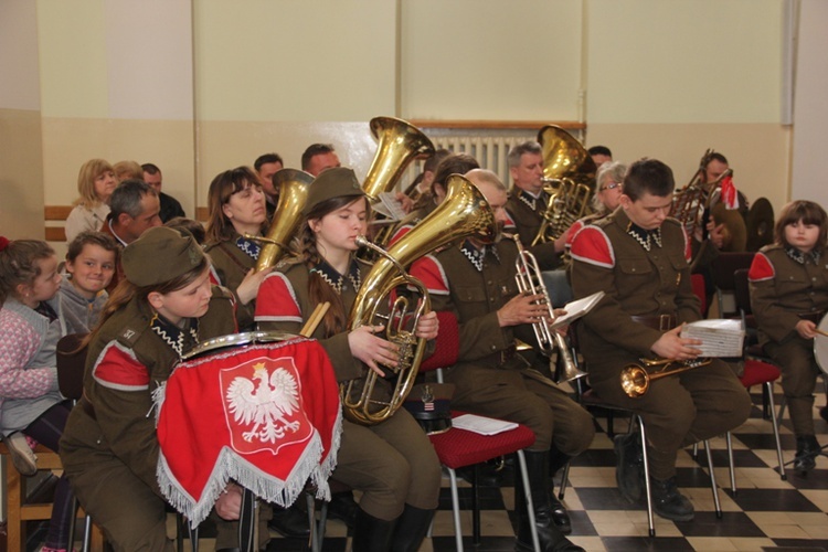 Obchody 75. rocznicy zbrodni katyńskiej w Skierniewicach