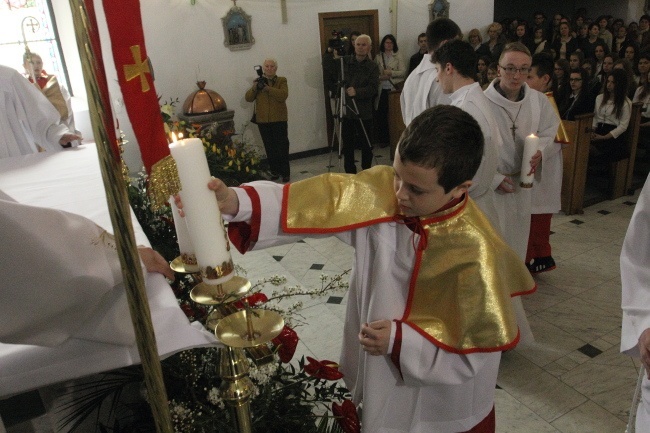 Św. Józef już z ołtarzem