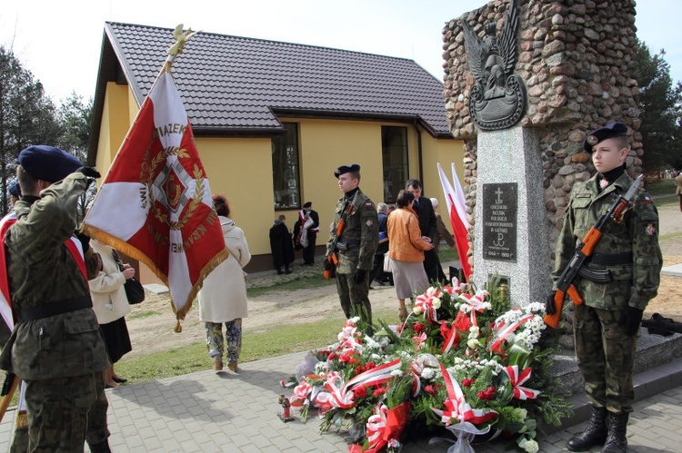 Obchody 75. rocznicy zbrodni katyńskiej w Głogowcu